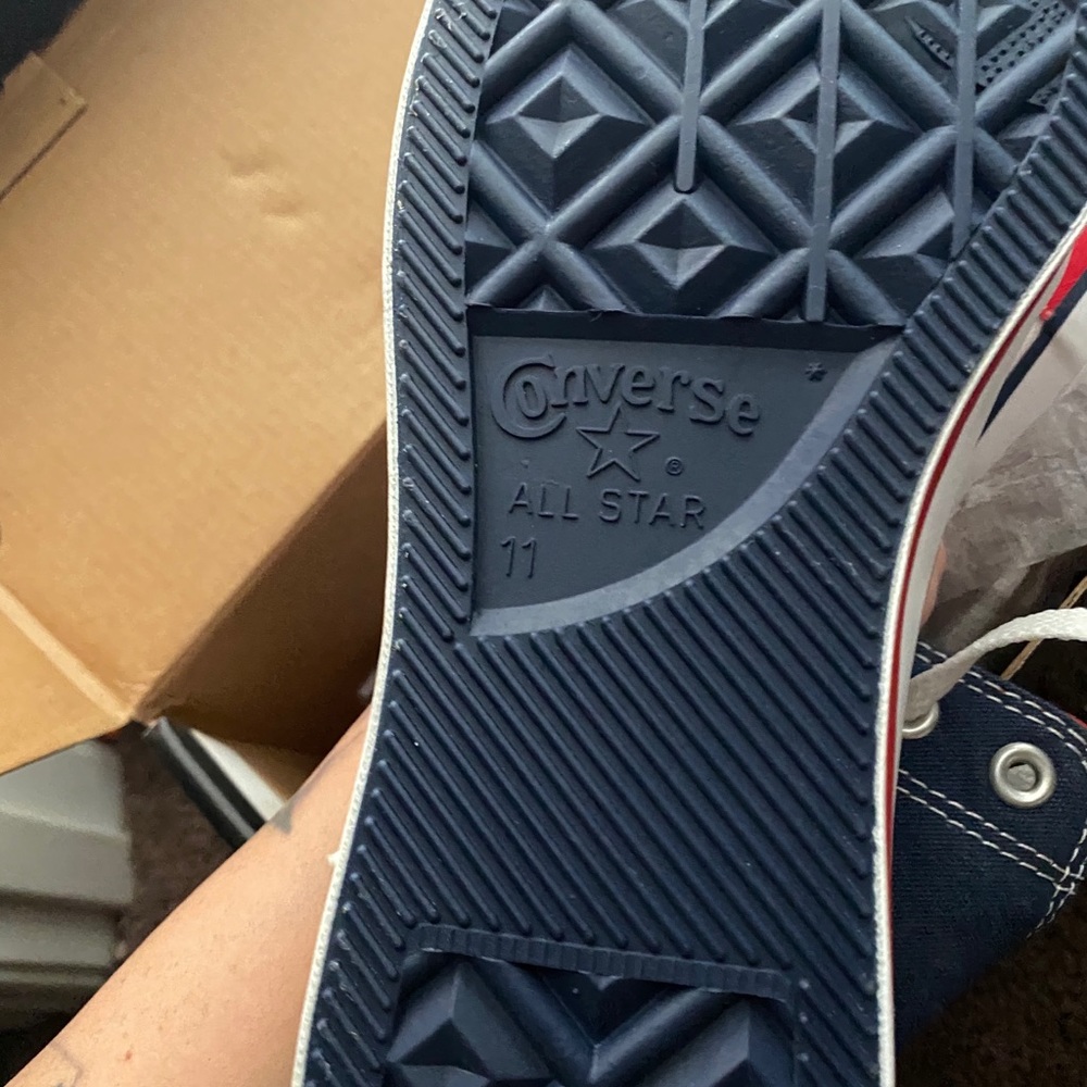 Converse - Picture 2 of 2